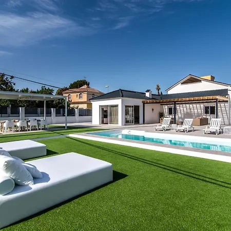 Palm Tree 5 Bdr Pool & Bbq Torremolinos