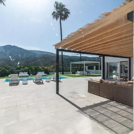 Palm Tree 5 Bdr Pool & Bbq