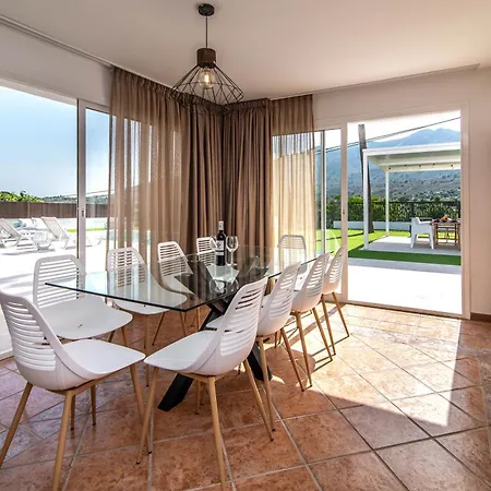 Palm Tree 5 Bdr Pool & Bbq Villa Torremolinos